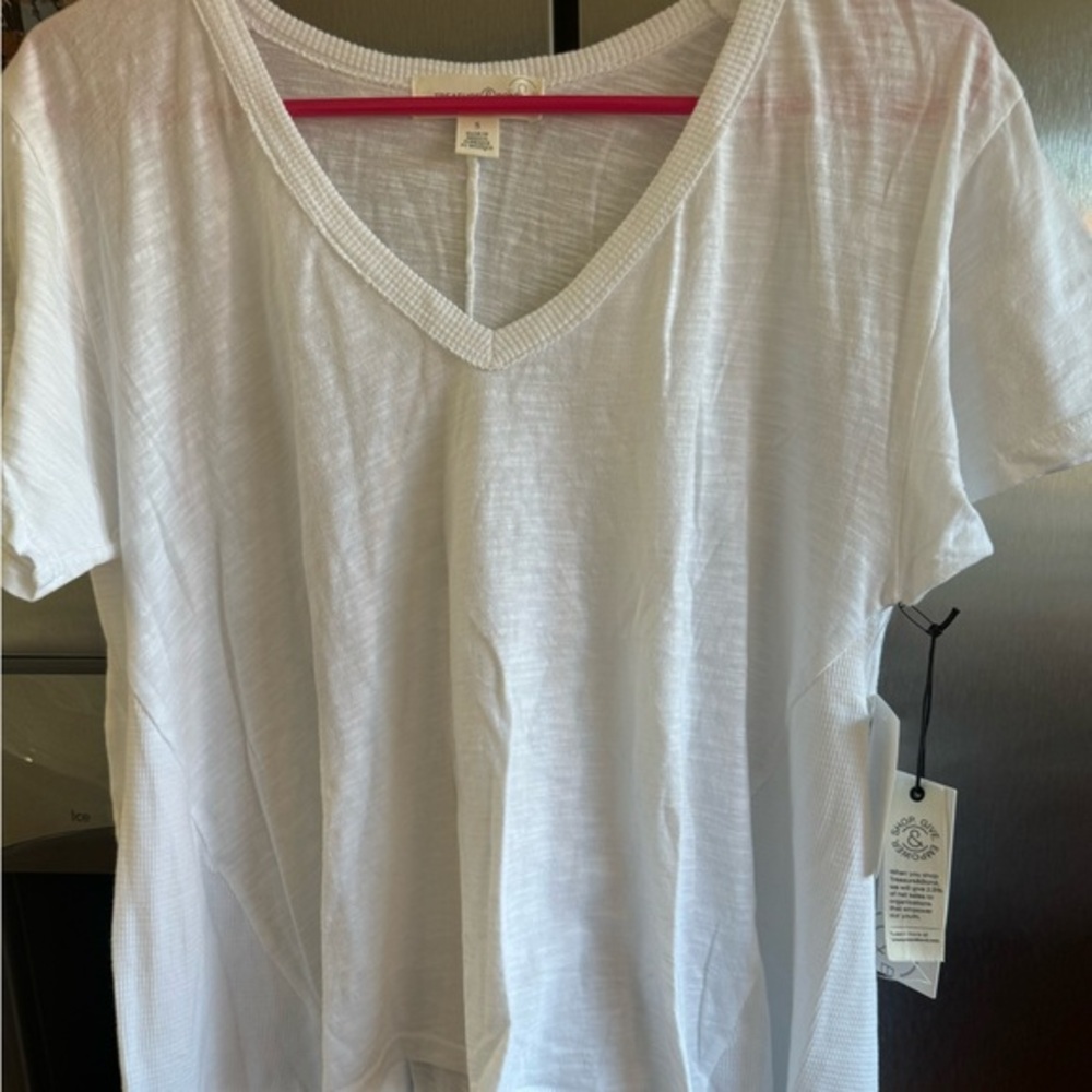 Treasure & Bond a-line fun/flattering white tee🤍see pic for all the details 🤍